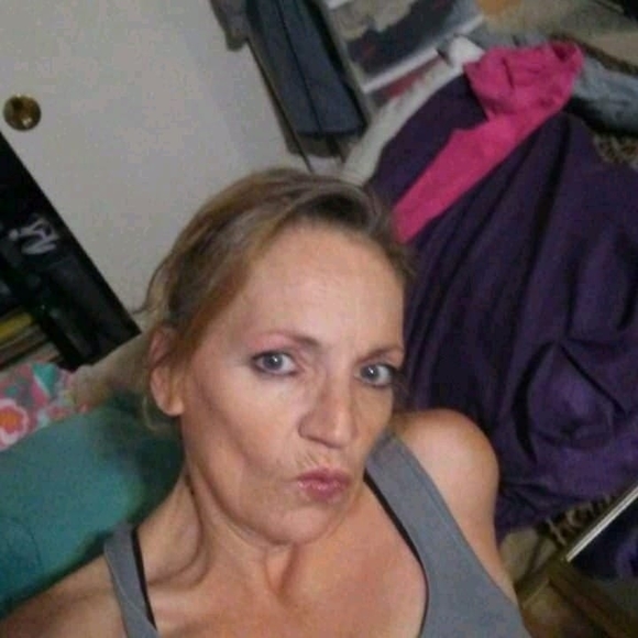 Meet your Posher, Anna - Picture 1 of 1